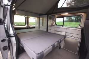 camperinbouw bed